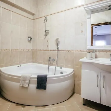 Willa Marmaris'te Oezel Havuzlu *