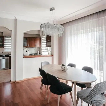 Marmaris'te Oezel Havuzlu וילה *