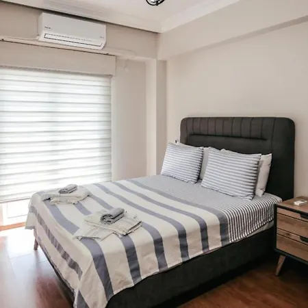 Marmaris'te Oezel Havuzlu Villa *