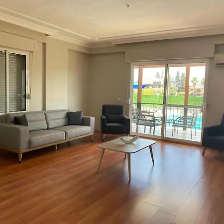 Villa Marmaris'te Oezel Havuzlu